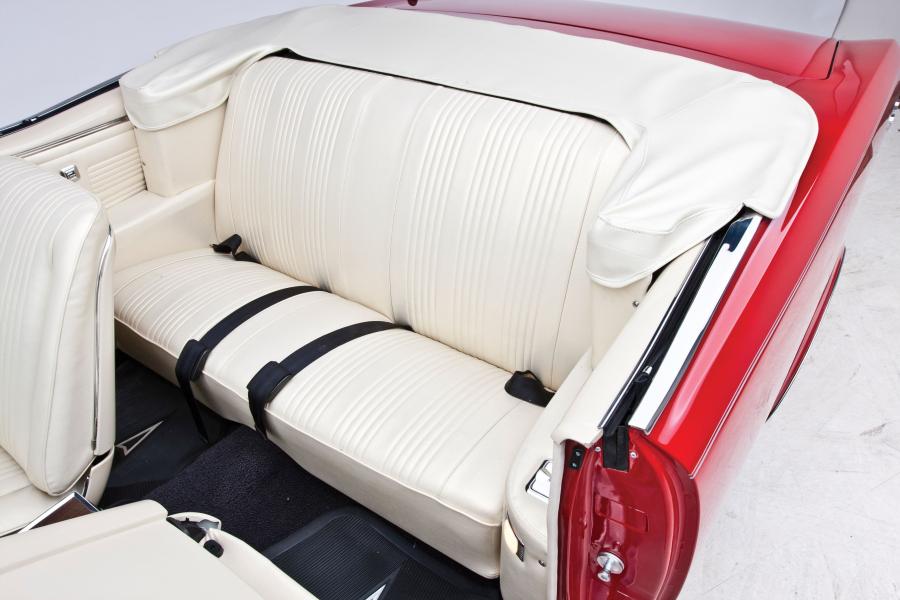  Pontiac GTO Convertible 1967 года  (фото 4 из 35)